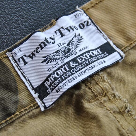 Twenty Two Oz Green Camo with White Paint Splatters Style Pants 42/32 - Picture 7 of 10